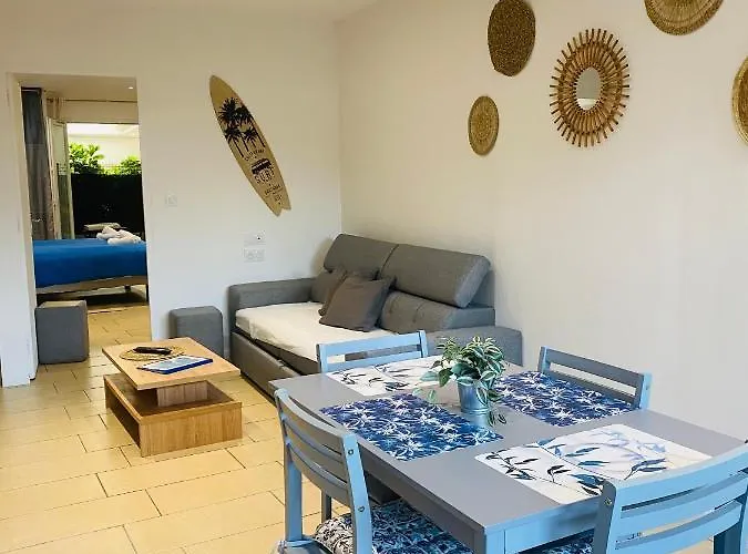 Magnifique T2 En Bord De Lägenhet Le Lavandou